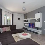 Caper Villa