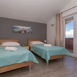 Caper Villa *
