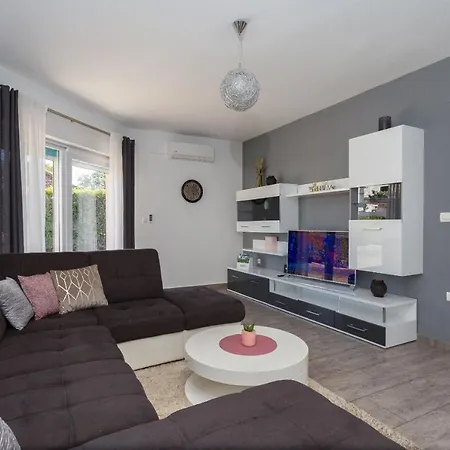 Caper Villa