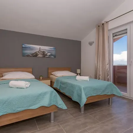 Caper Villa *