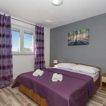 Caper Villa Biograd Na Moru