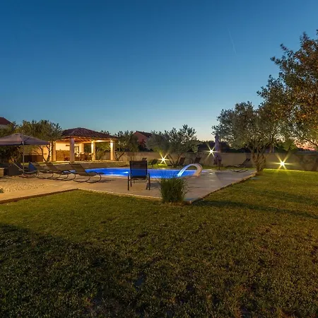 Caper Villa *