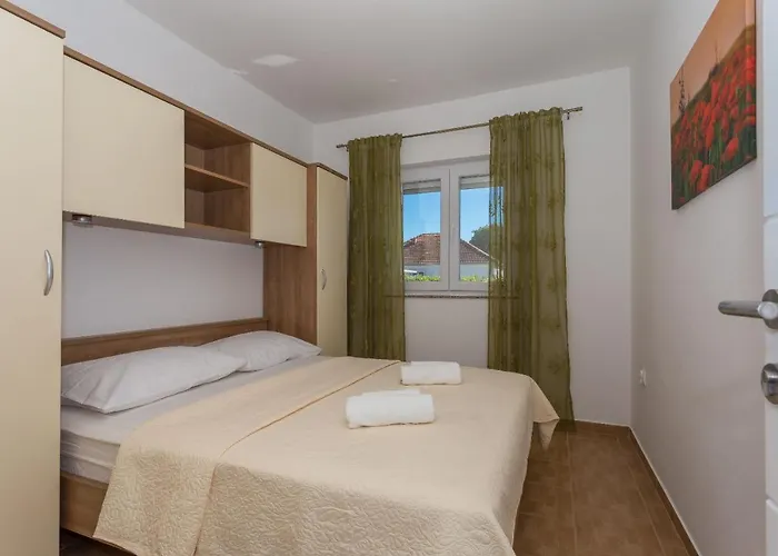 Caper Biograd na Moru